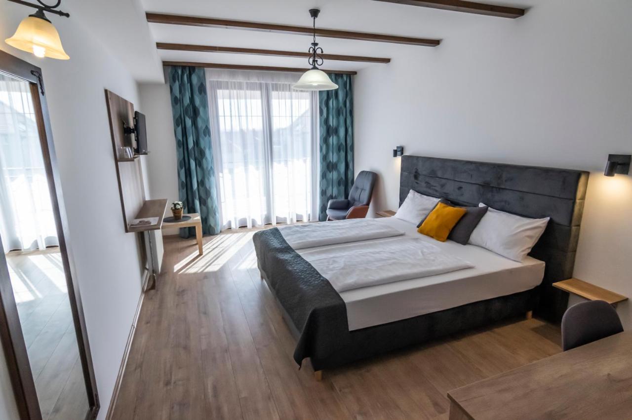 Hotel Bacchus Кестхей Екстер'єр фото